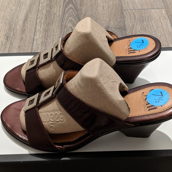 SOFFT Brown Patent Sandals 7.5 M - Picture 8 of 9